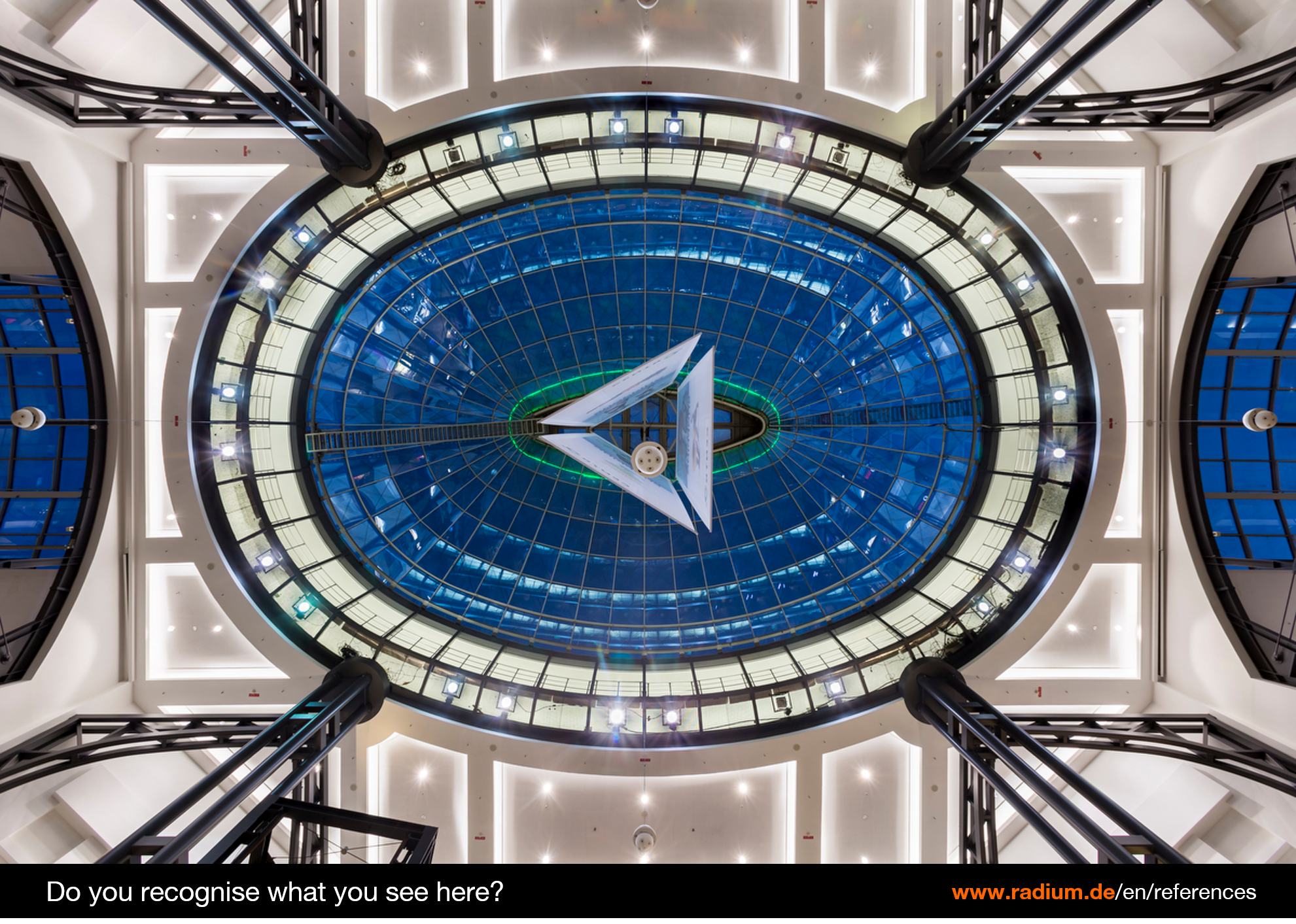 Picture gallery mystery