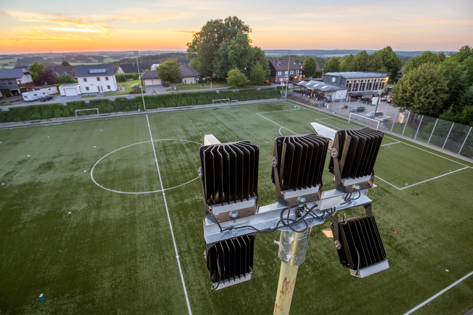 Sportplatz Agathaberg Sonnenuntergang
