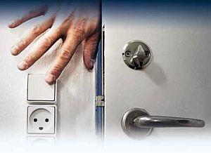 Hand_am_Schalter